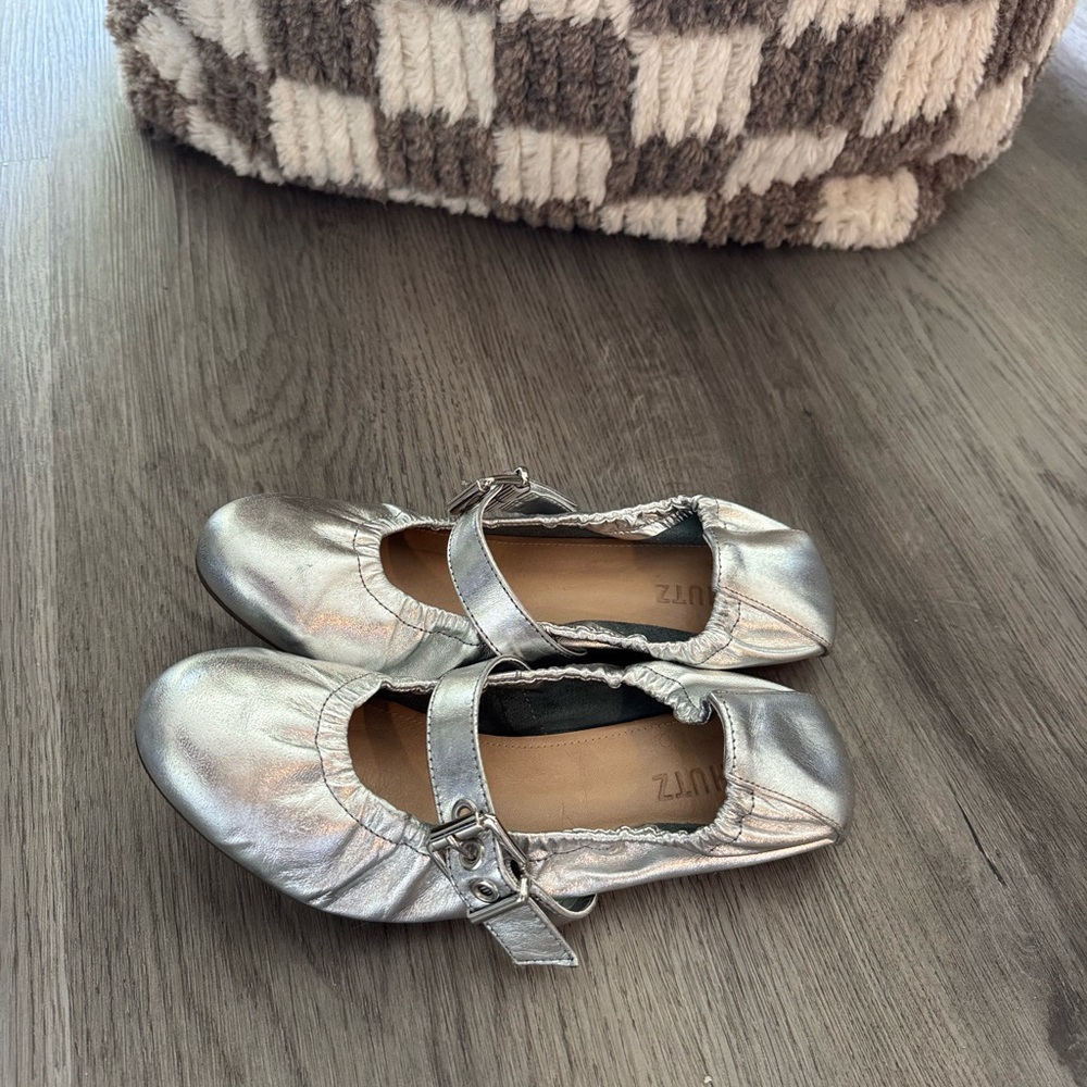 Schultz Metallic Leather Flats